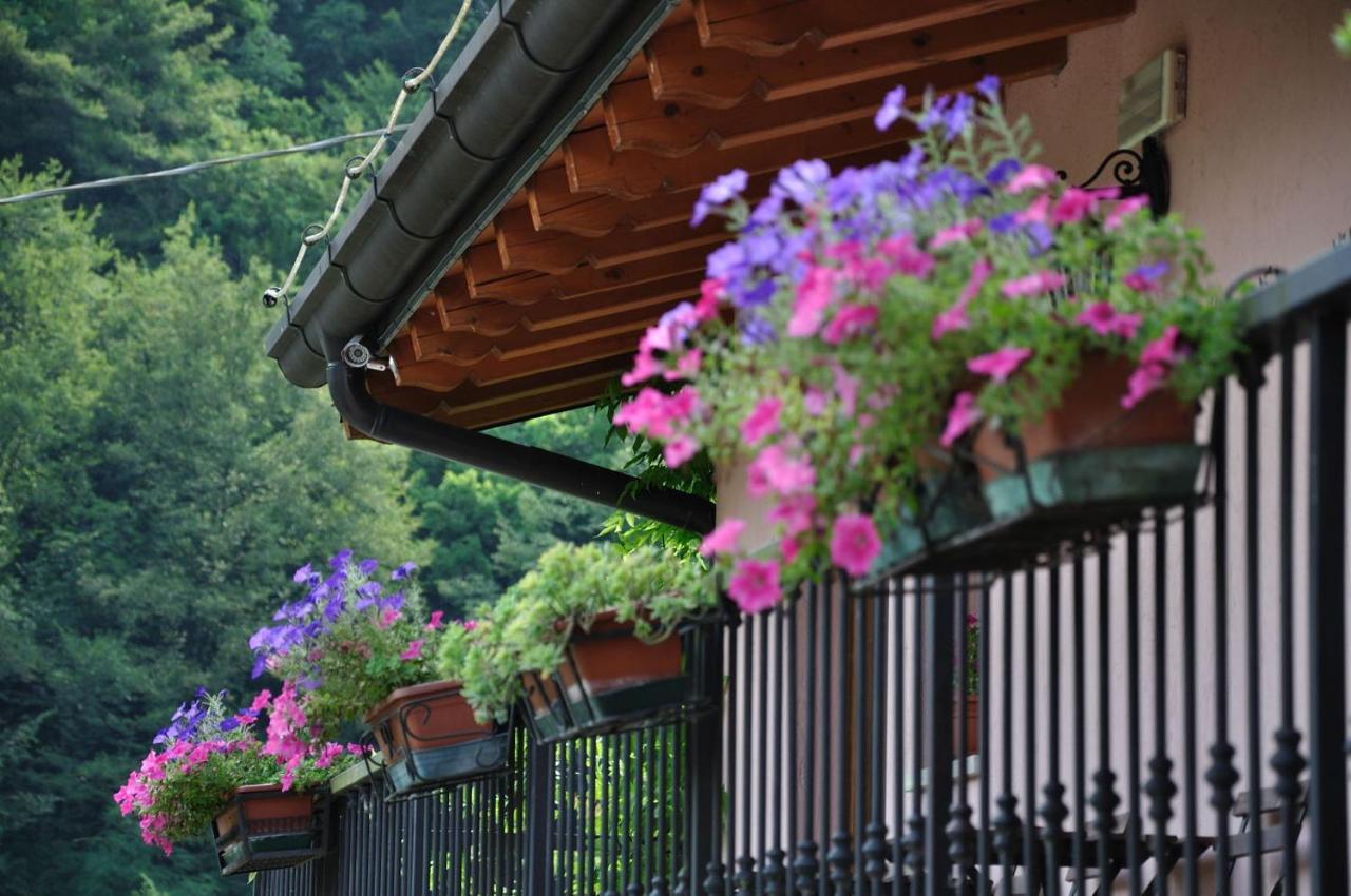 Albergo Trattoria Dazze Marcheno Экстерьер фото